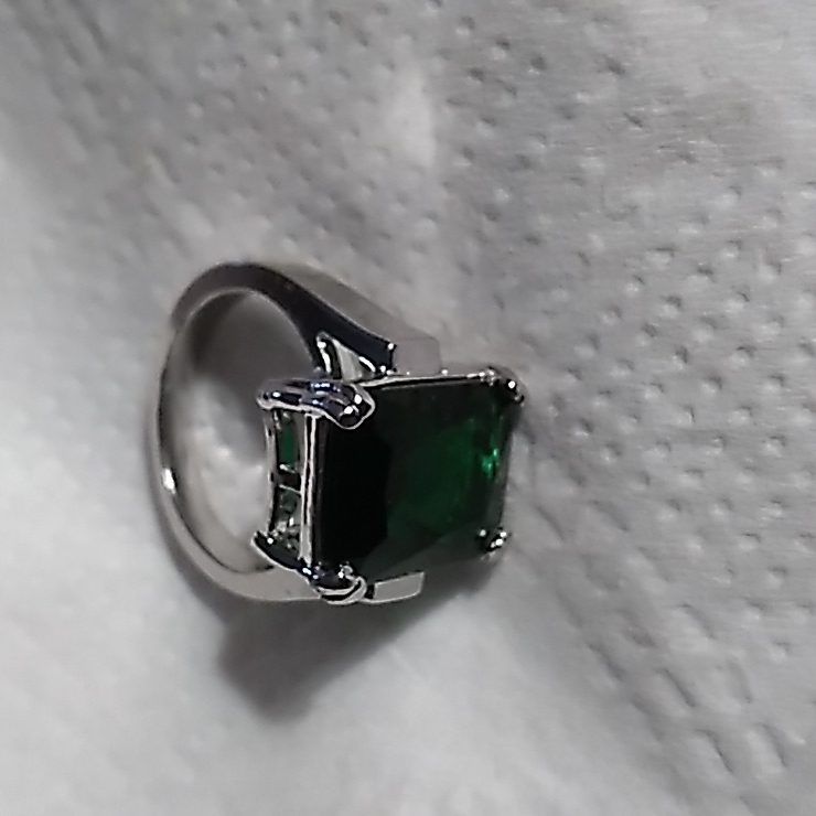 Emerald Gemstone Ring